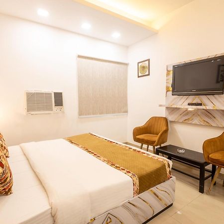 Hotel Cosmo Near Blk Hospital Karol Bagh Делі Екстер'єр фото