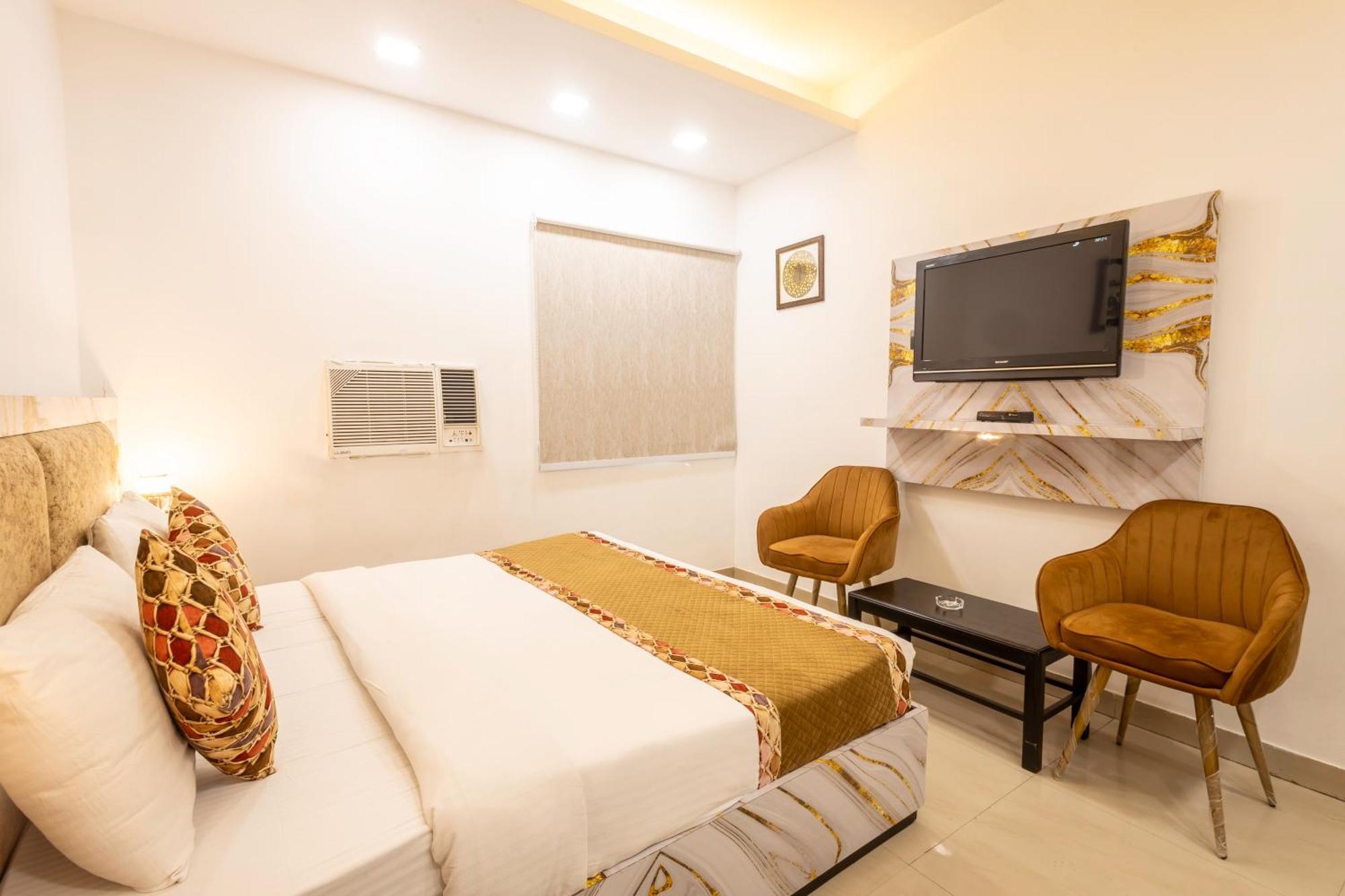 Hotel Cosmo Near Blk Hospital Karol Bagh Делі Екстер'єр фото
