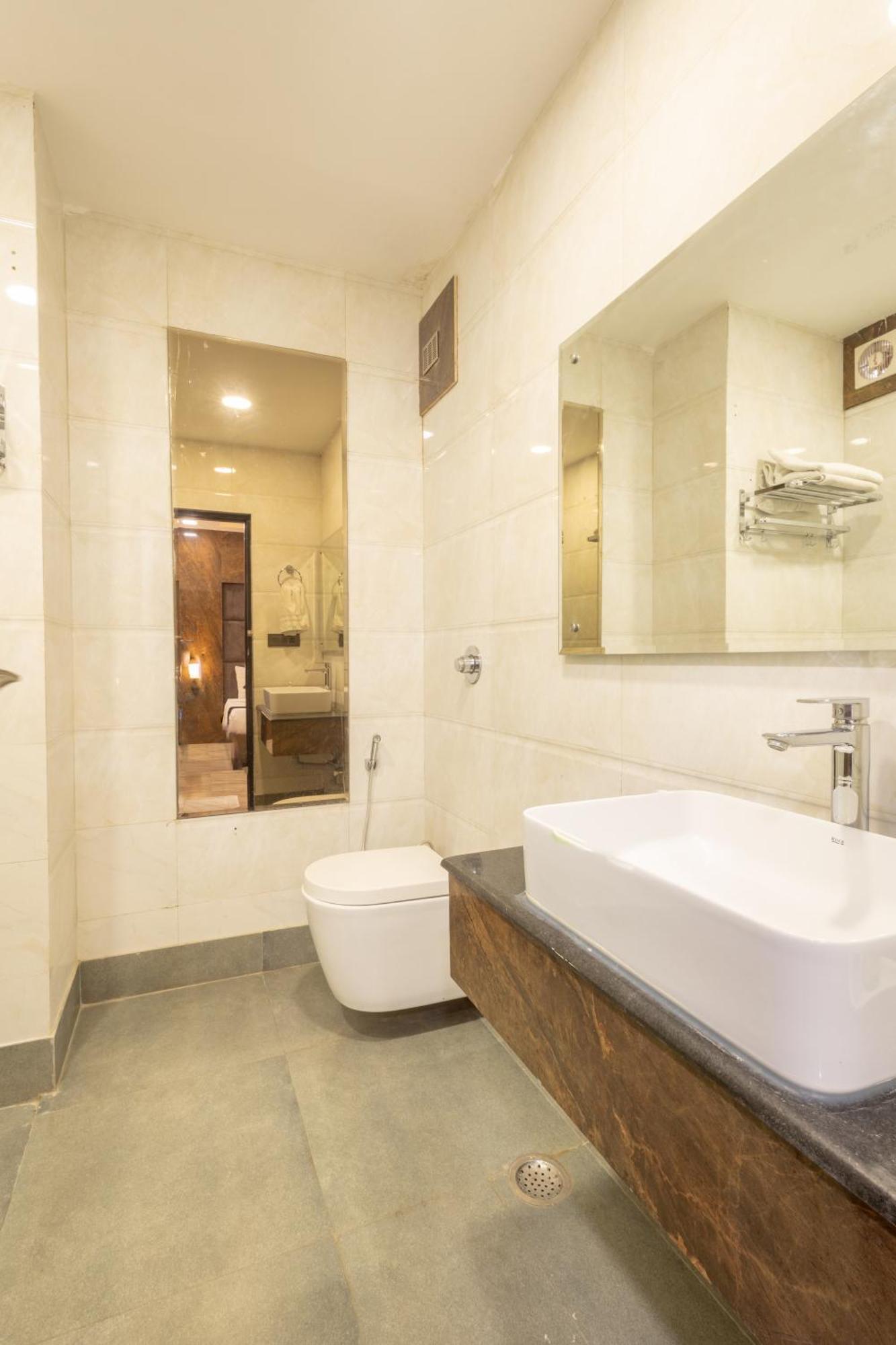 Hotel Cosmo Near Blk Hospital Karol Bagh Делі Екстер'єр фото