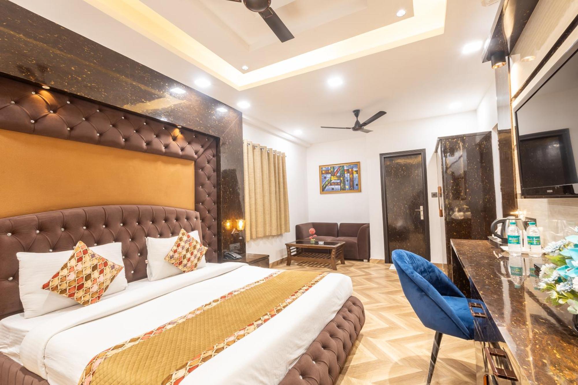 Hotel Cosmo Near Blk Hospital Karol Bagh Делі Екстер'єр фото