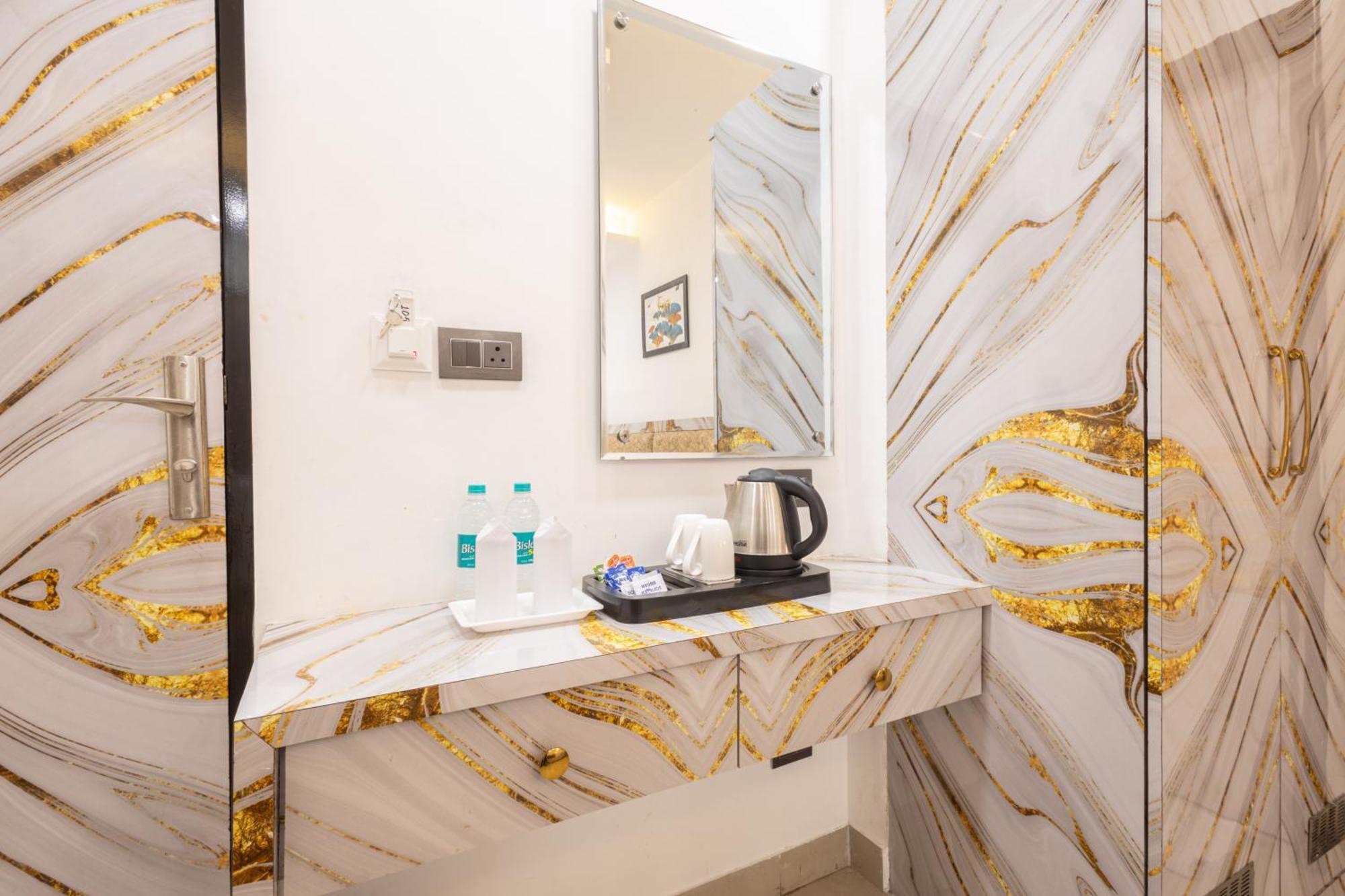 Hotel Cosmo Near Blk Hospital Karol Bagh Делі Екстер'єр фото