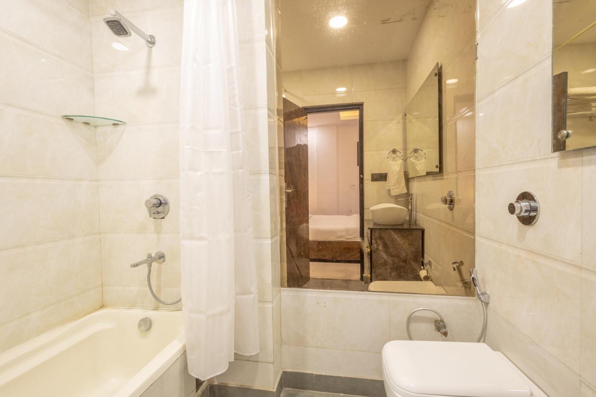 Hotel Cosmo Near Blk Hospital Karol Bagh Делі Екстер'єр фото